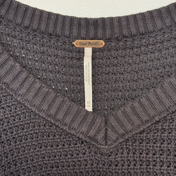 Free People Moonshine Oversize Gray Cold Shoulder Waffle Knit Asymmetrical XS - Picture 6 of 13